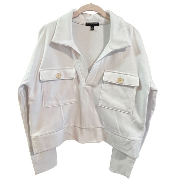 Banana Republic Factory Tops - Banana Republic Factory White Top V-Neck Size Medium